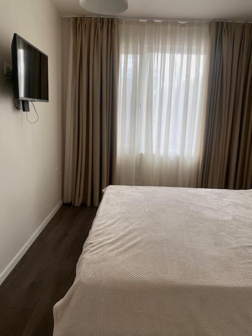 New Luxury Furnished Apartment - Beach, Varna Center & Fast Wi-Fi Exteriör bild
