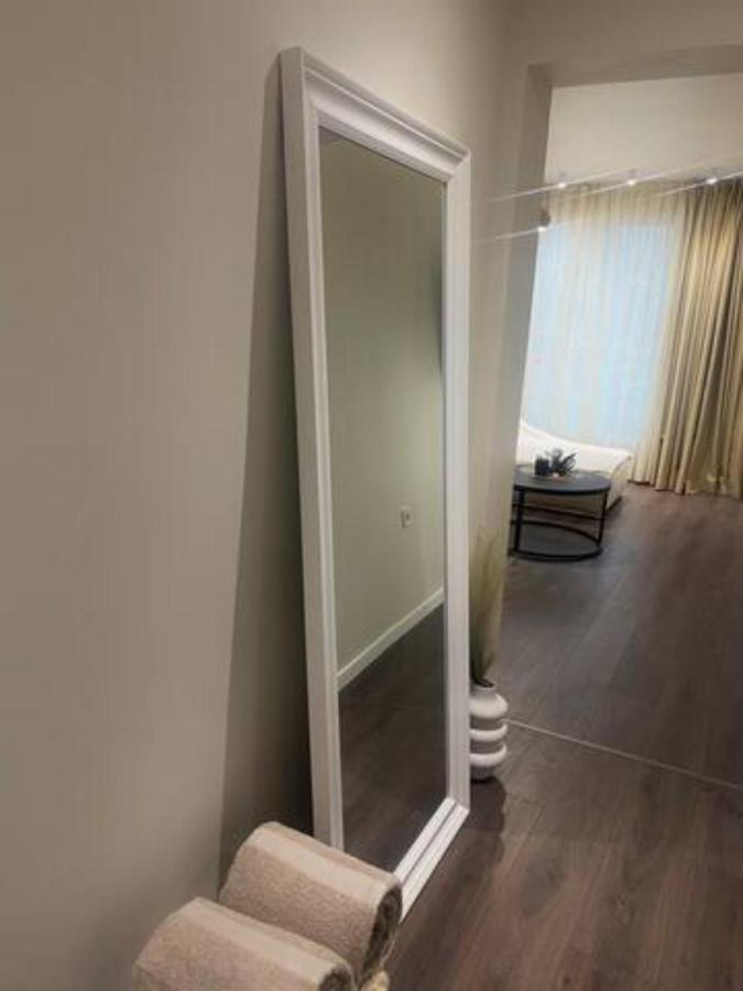 New Luxury Furnished Apartment - Beach, Varna Center & Fast Wi-Fi Exteriör bild