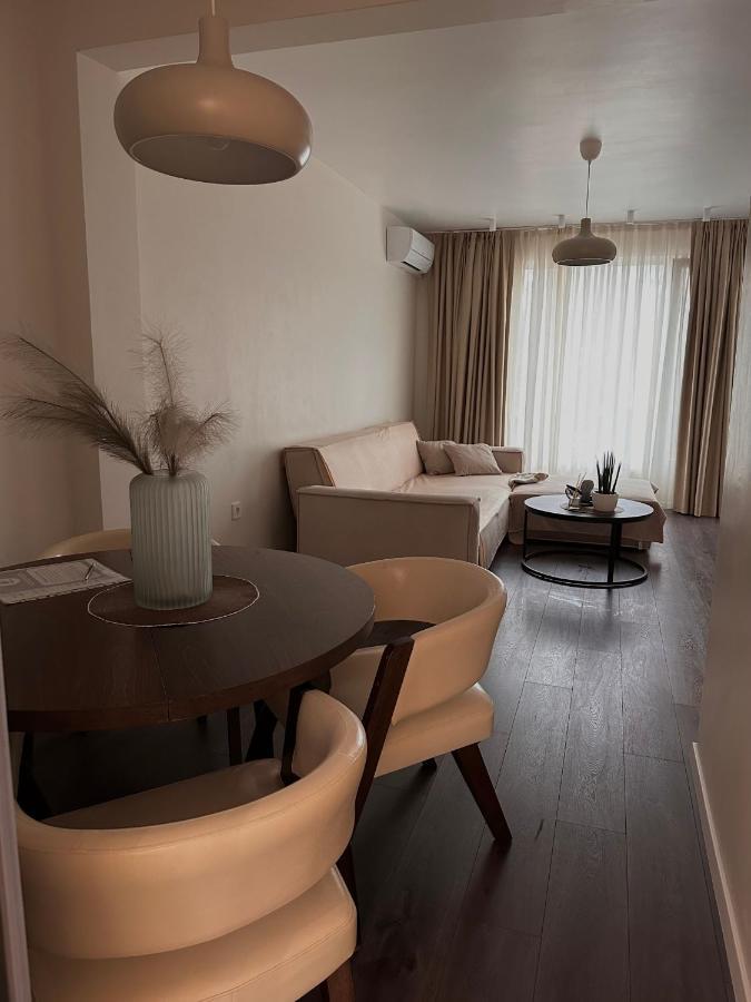 New Luxury Furnished Apartment - Beach, Varna Center & Fast Wi-Fi Exteriör bild