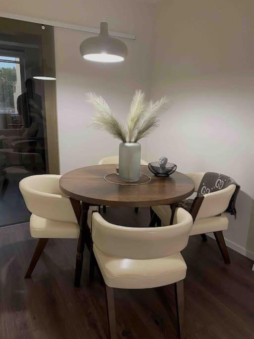 New Luxury Furnished Apartment - Beach, Varna Center & Fast Wi-Fi Exteriör bild